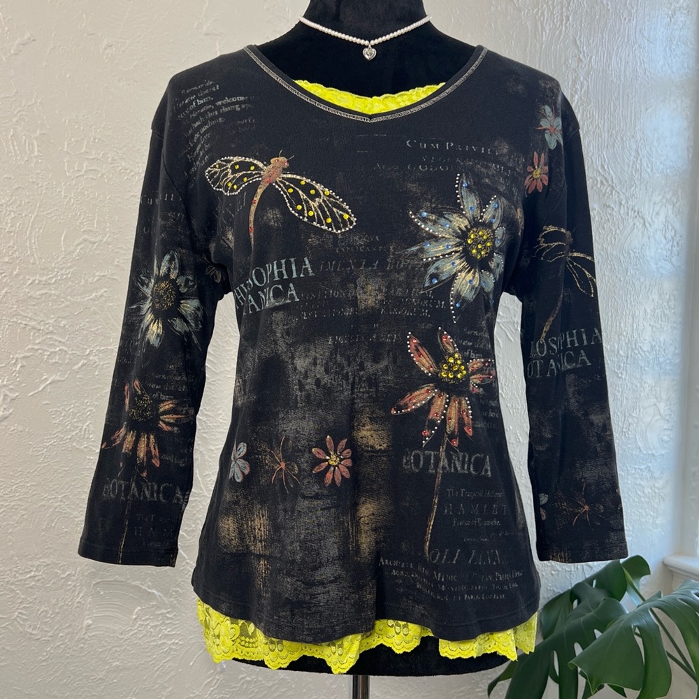 Black Floral & Dragonfly 3/4 Sleeve Top